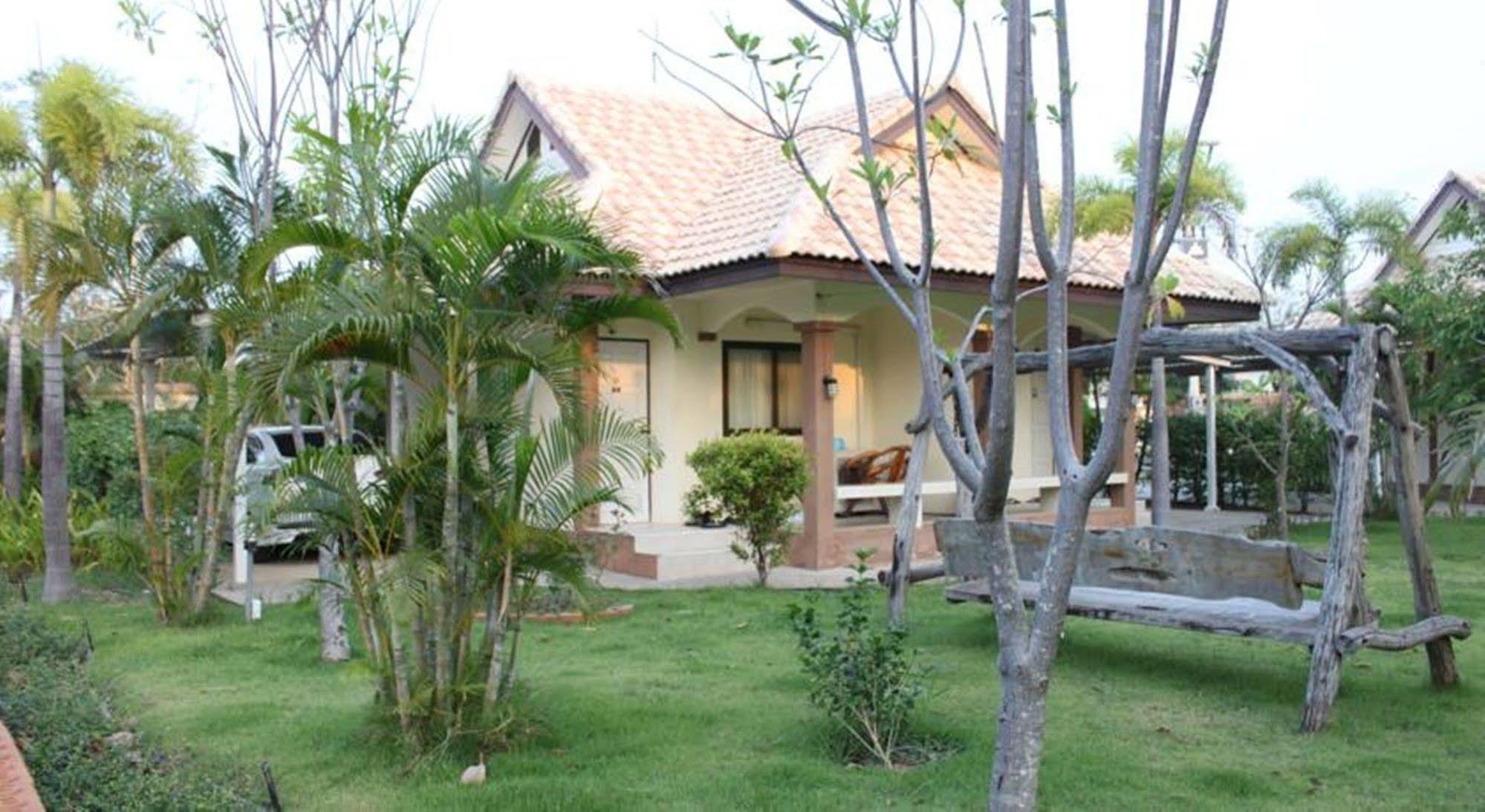 Saraburi Garden Resort Esterno foto