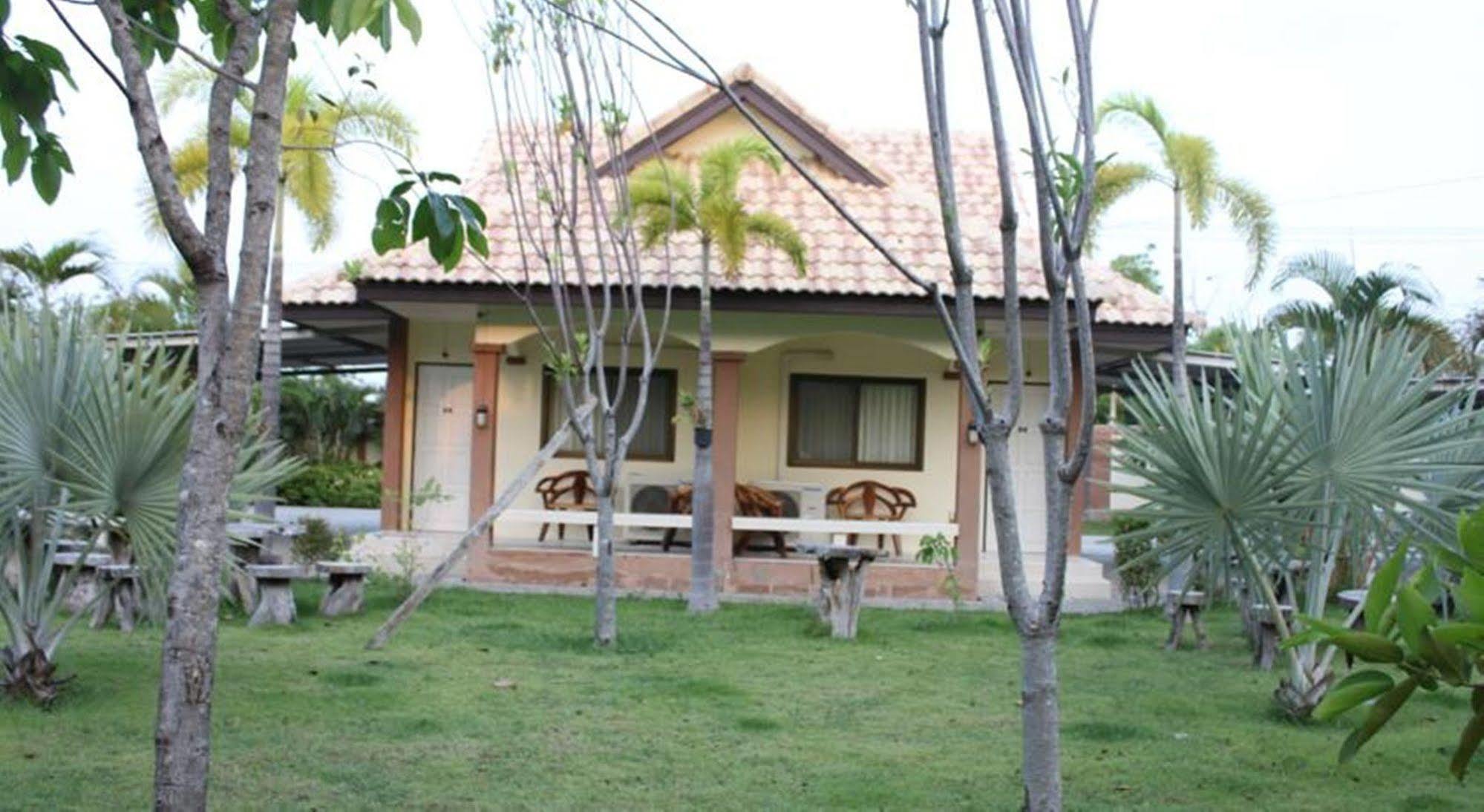 Saraburi Garden Resort Esterno foto