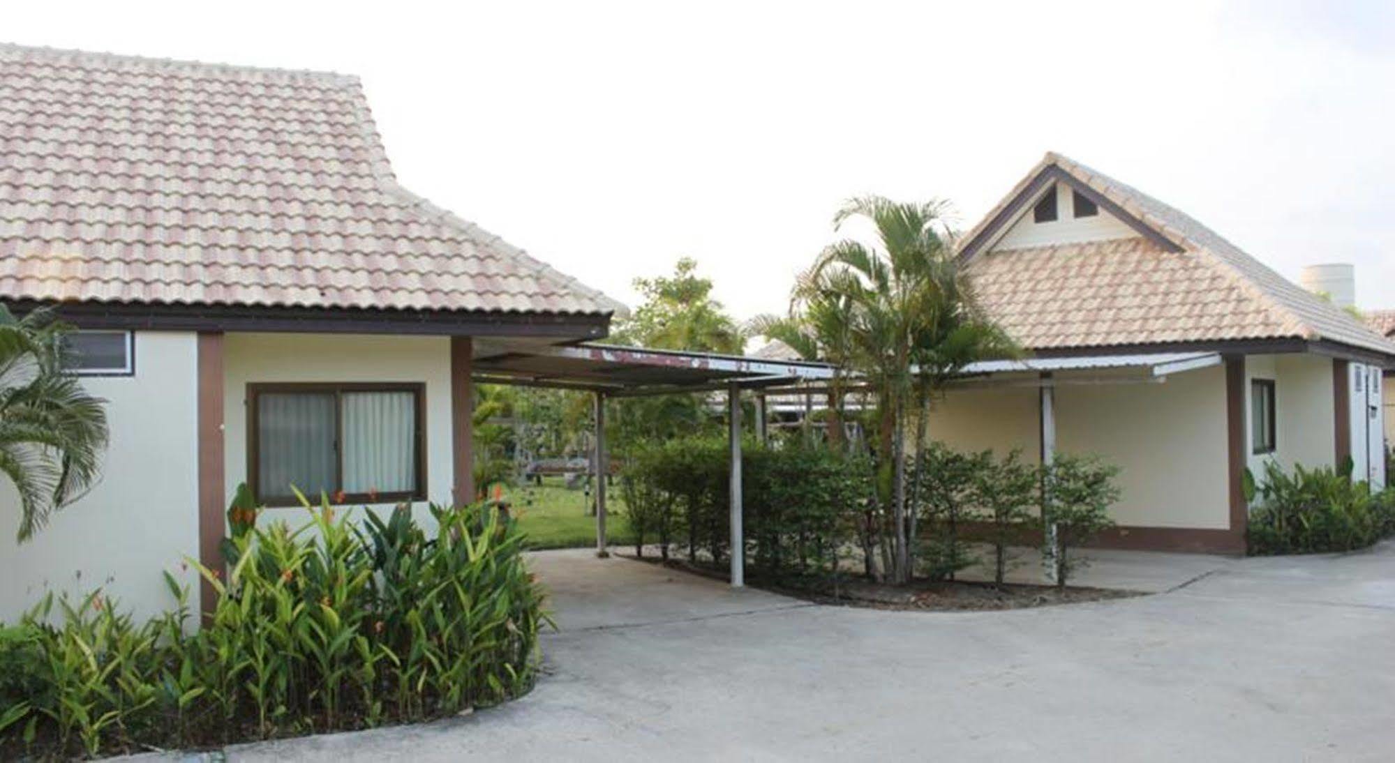 Saraburi Garden Resort Esterno foto