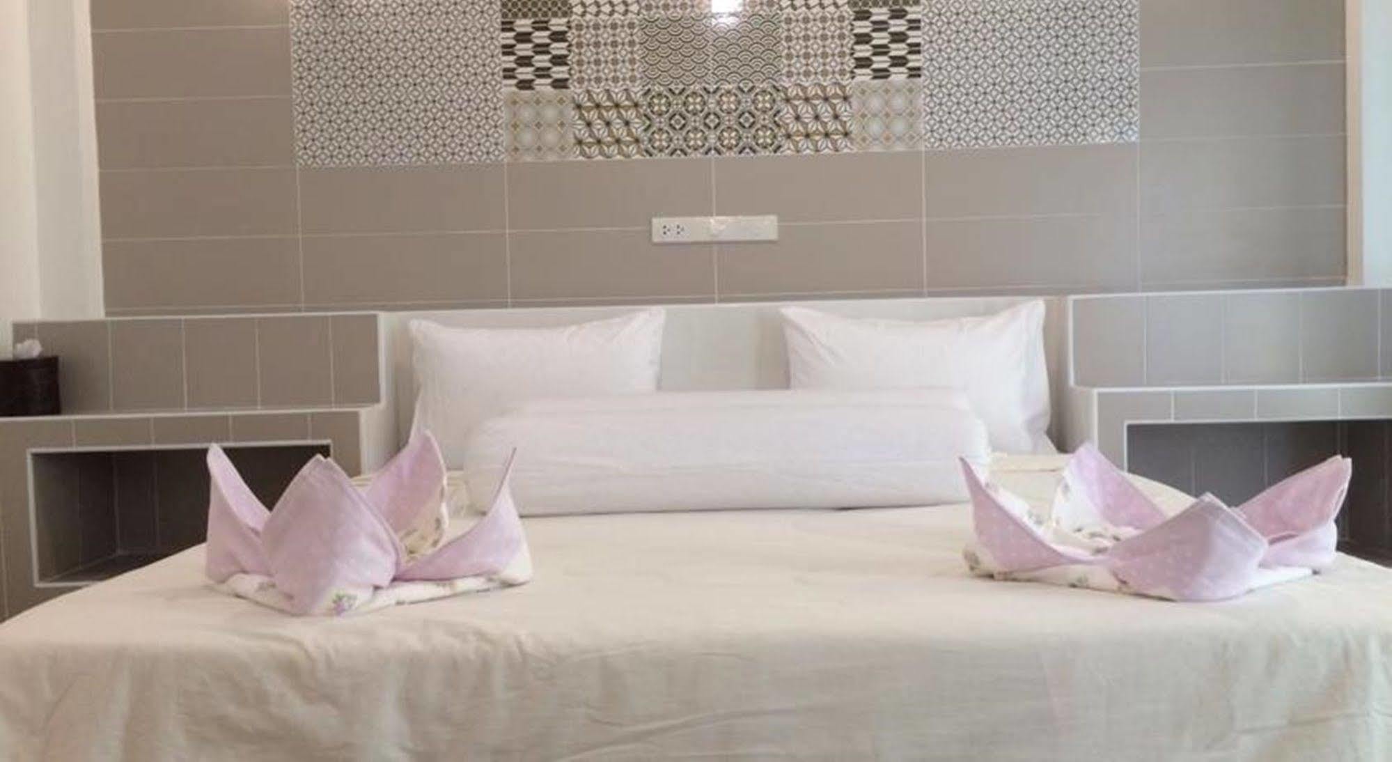 Saraburi Garden Resort Esterno foto