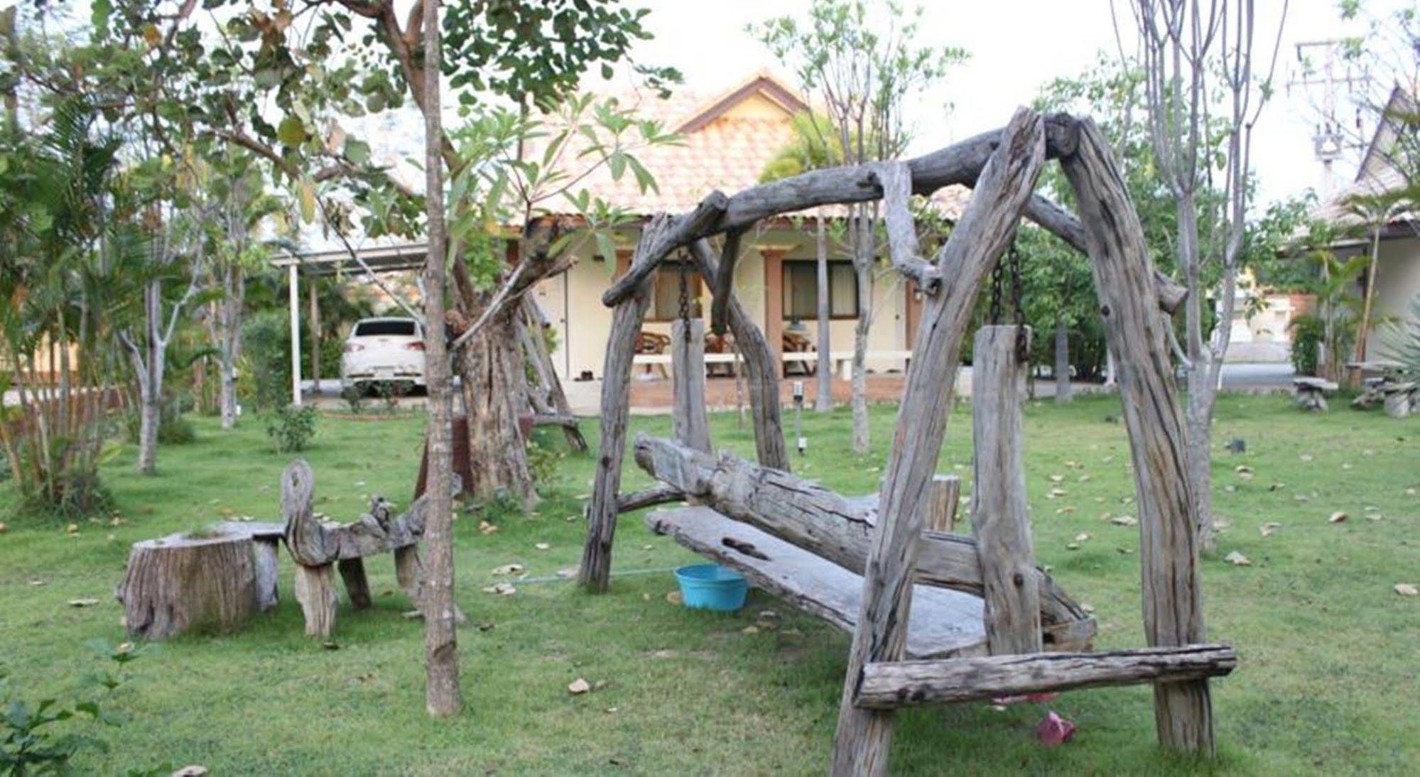 Saraburi Garden Resort Esterno foto