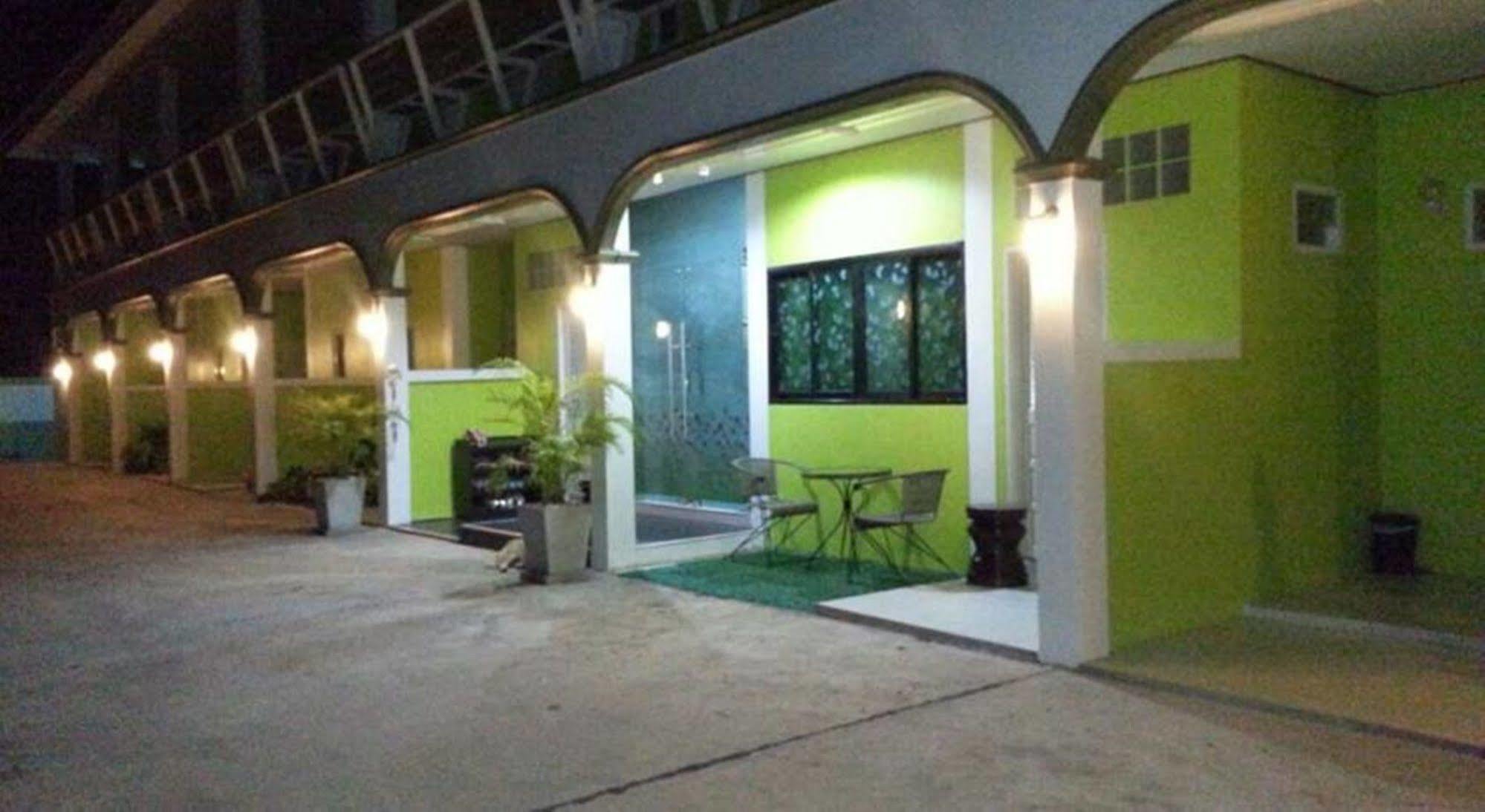 Saraburi Garden Resort Esterno foto